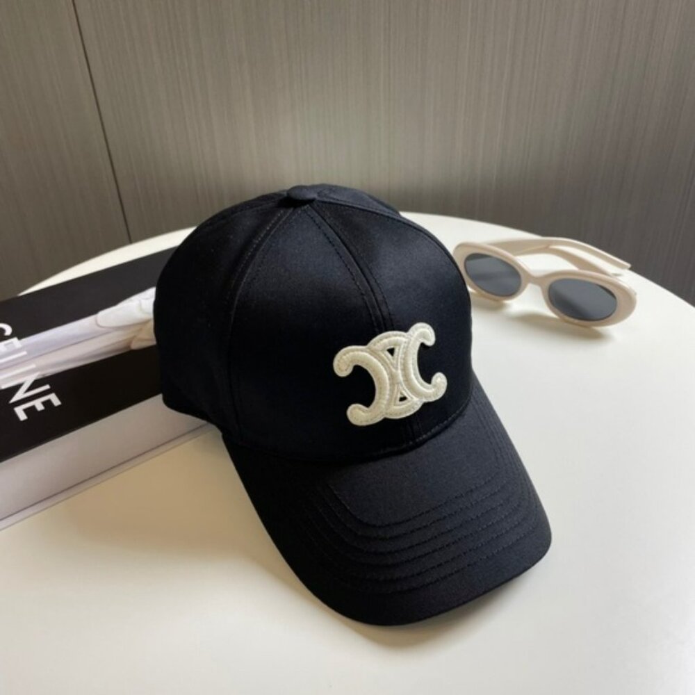 Celine Black Hat with Cream Emblem - Picture 5 of 7